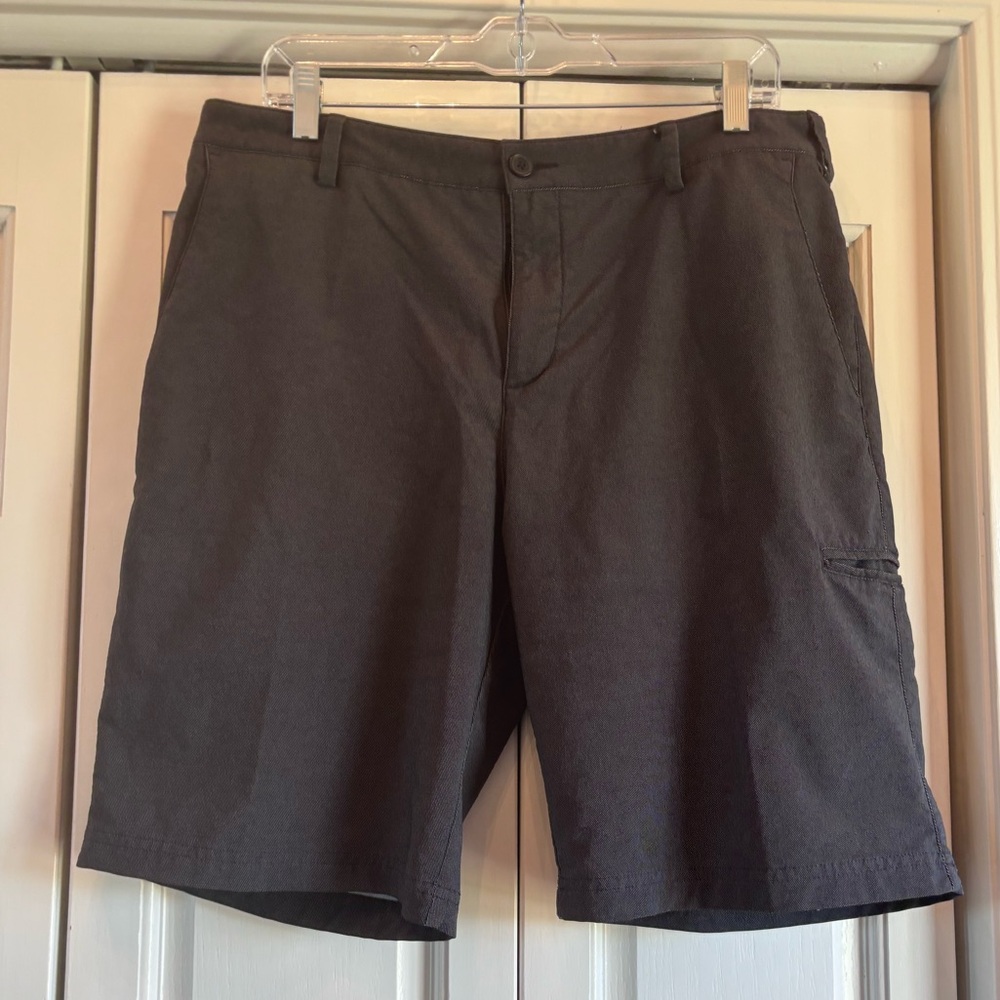 Adidas granite gray & black golf shorts, 34
